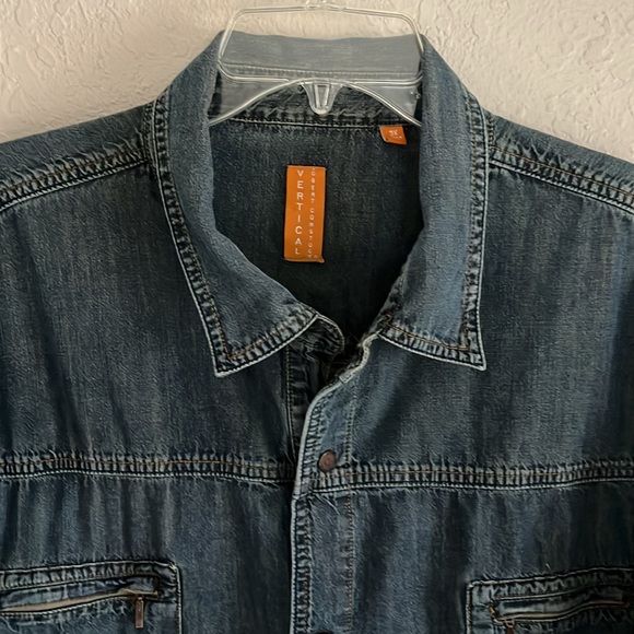 Robert Comstock Vertical Men's Blue Denim Shirt Jacket Snap Closures Distressed - Picture 2 of 16